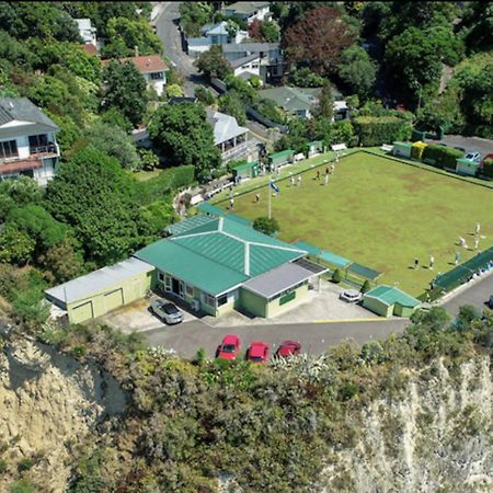 Bluff Hill Lighthouse B&B Napier Exterior photo